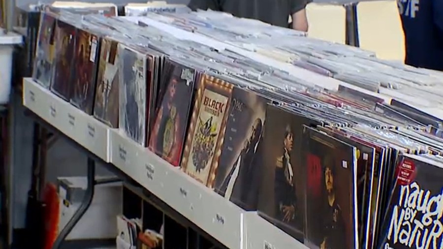 locals-take-part-in-national-record-store-day-festivities