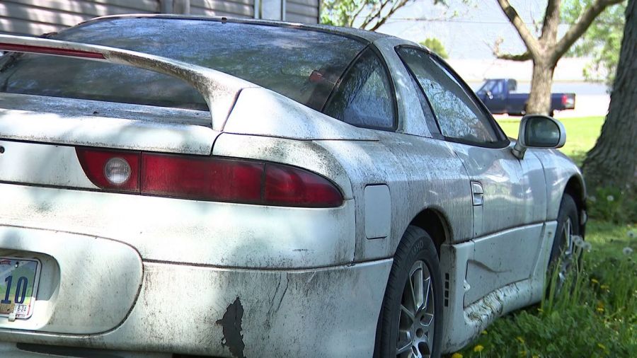 junk-cars-help-firefighters-train-in-braceville