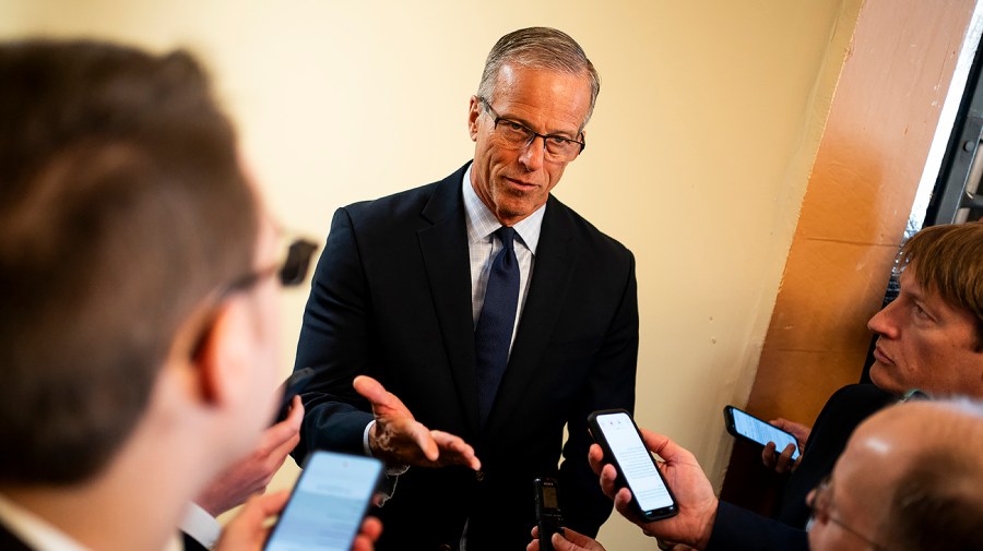 senate-republicans-adopt-budget-resolution-in-late-night-voting-marathon