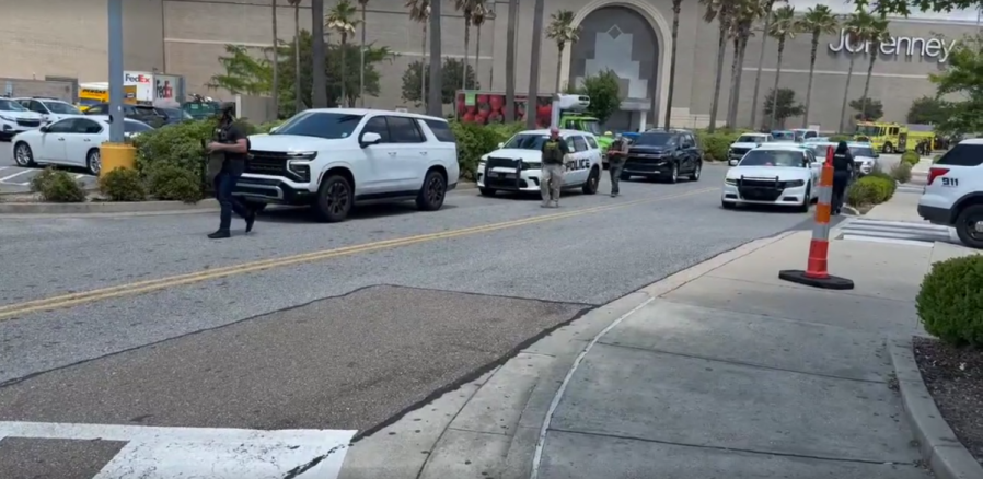 1-dead,-9-injured-in-shooting-at-mall-of-louisiana-in-baton-rouge