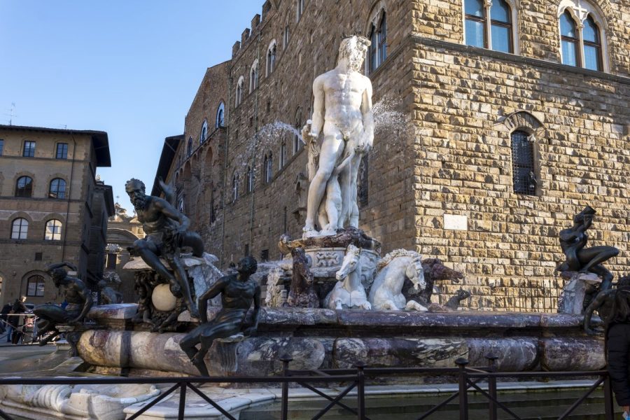 tourist-damaged-historic-italian-fountain-as-part-of-pre-wedding-‘dare,’-officials-say