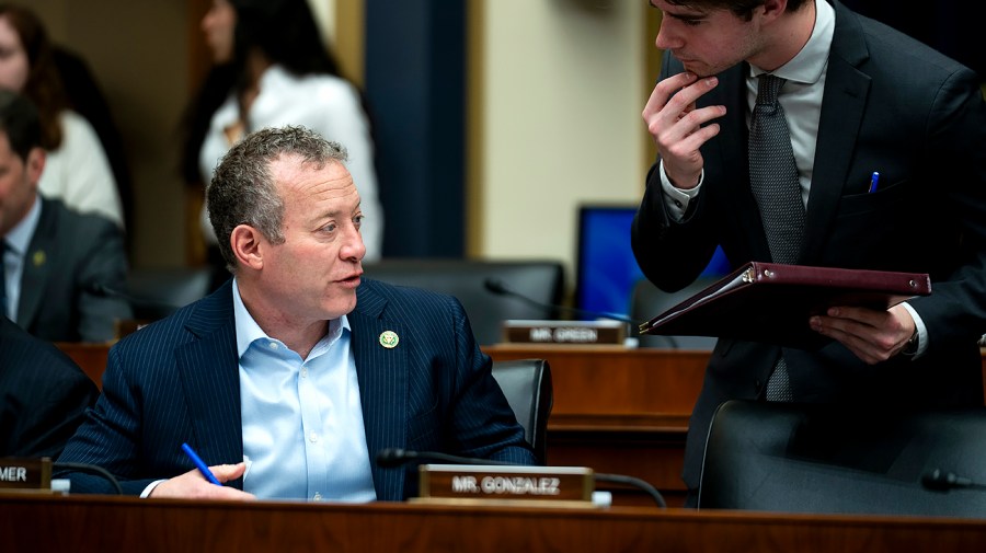 democrats-poised-to-escalate-pressure-on-gop-with-repeated-votes-on-iran-war-powers