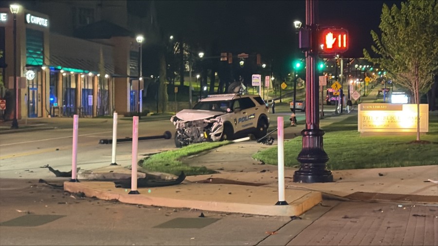two-youngstown-police-vehicles-crash-downtown