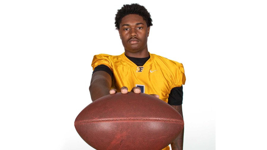 farrell-star-quarterback-commits-to-local-program