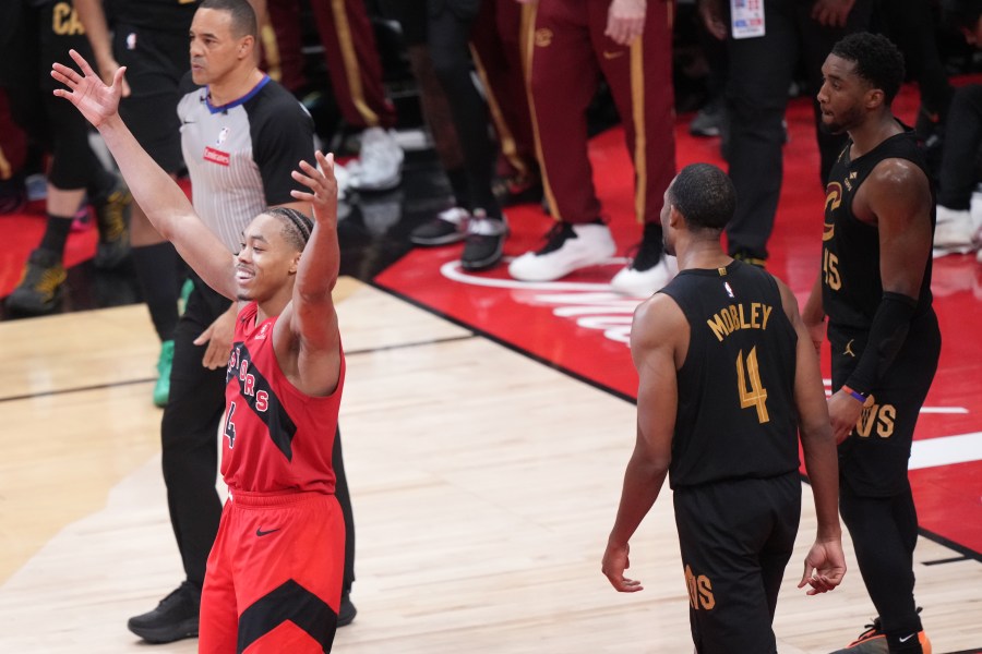 raptors-beat-cavaliers-to-tie-series-at-2-all