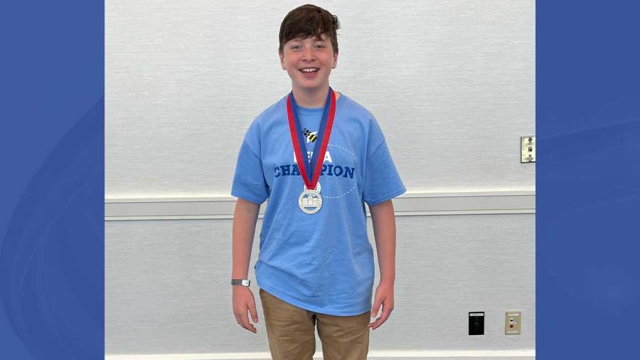 former-three-time-spelling-bee-champion-helps-next-generation
