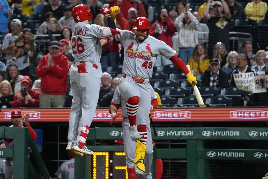 cards-get-consecutive-hrs-in-9th-to-top-pirates