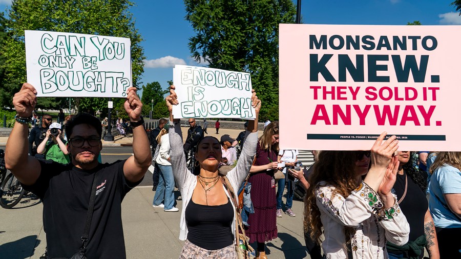 pro-pesticide-provisions-complicate-farm-bill’s-passage