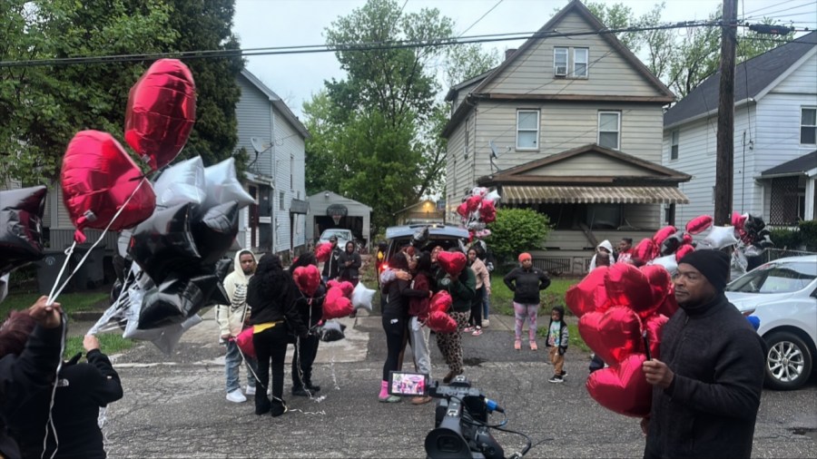 vigil-remembers-life-of-youngstown-shooting-victim