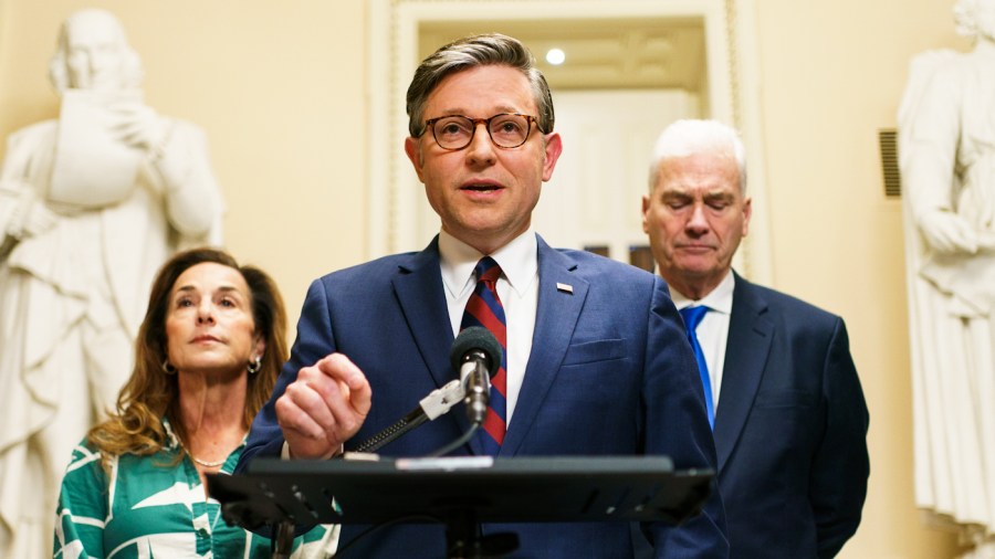 house-passes-bill-to-fund-most-of-dhs-in-major-step-toward-ending-10-week-shutdown