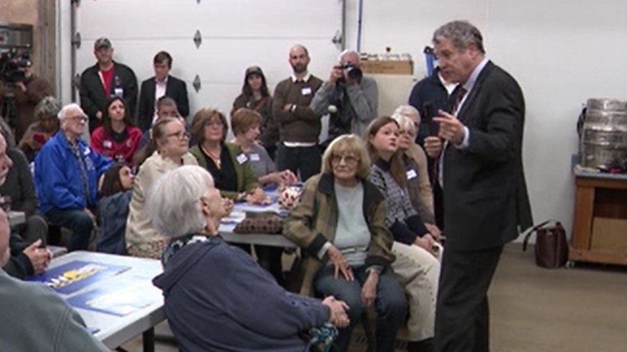 former-senator-talks-to-residents-in-austintown