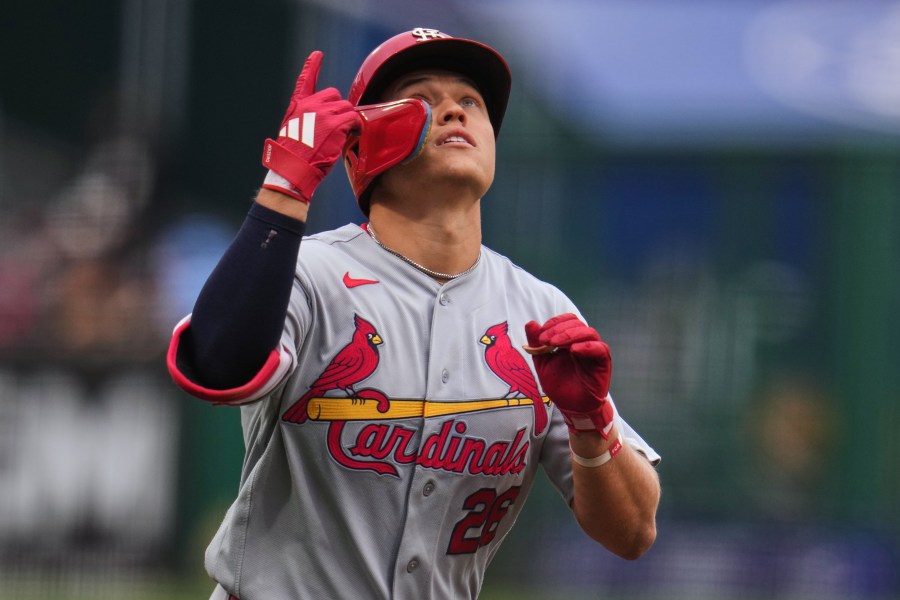 cardinals-top-pirates-10-5-to-complete-4-game-sweep