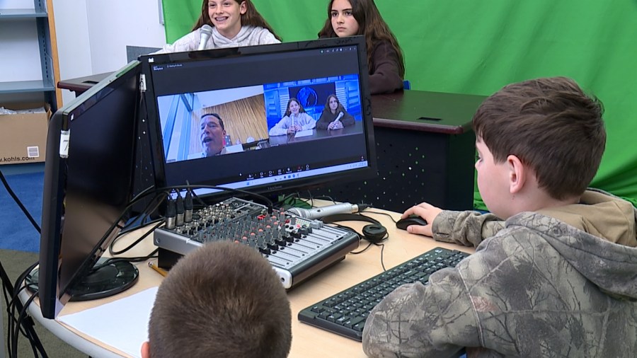 local-6th-graders-podcast-lands-high-profile-guests