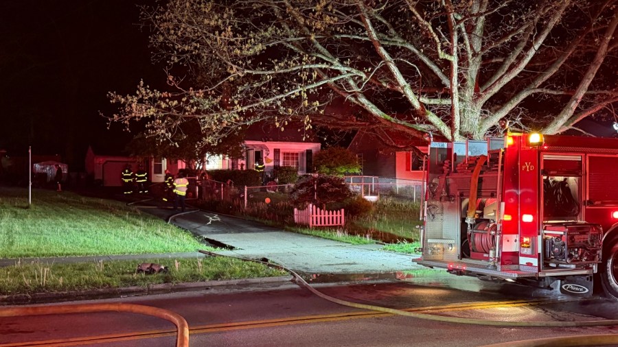 firefighters-respond-to-house-fire-in-youngstown-overnight