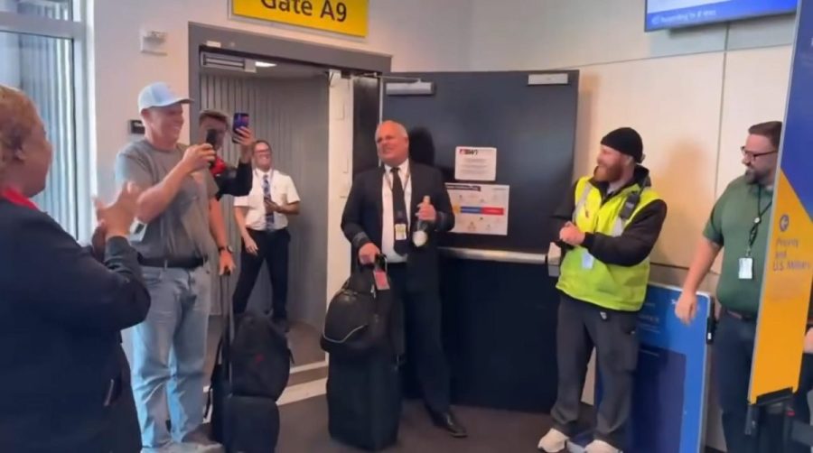 spirit-airlines-pilot-gives-speech-at-southwest-gate-after-airline-ceases-operations