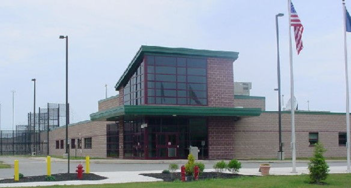 2-sci-corrections-officers-charged-with-trafficking-drugs-into-their-prison