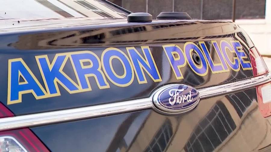 authorities:-2-hospitalized-after-shooting-at-akron-pub