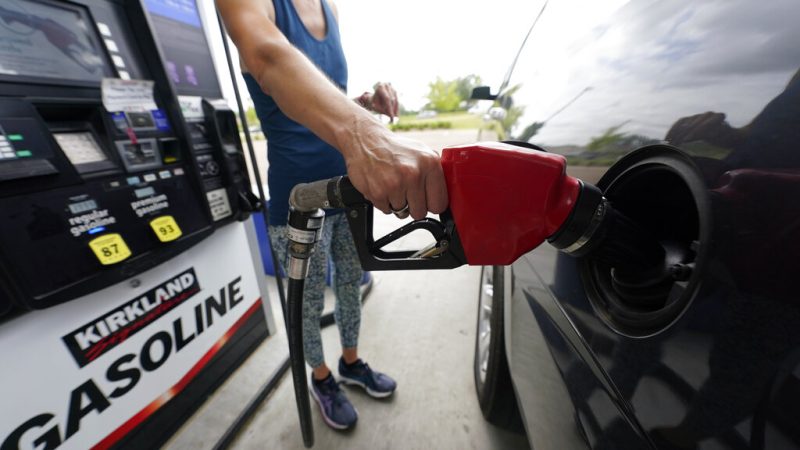 hoping-to-save-on-gas?-try-this-odd-looking-button-in-your-car