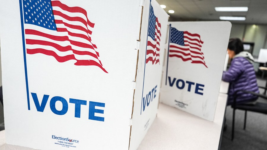 virginia-redistricting-ruling deals blow-to democrats’ midterm hopes 