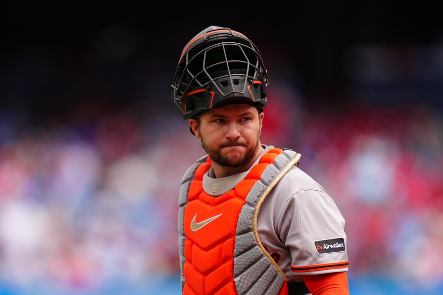 guardians-trade-for-two-time-gold-glove-winning-catcher
