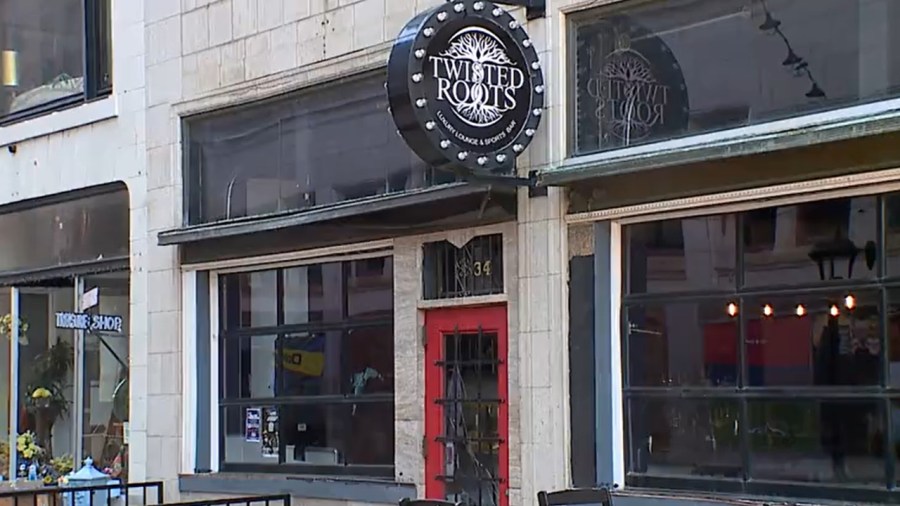 families-celebrate-mother’s-day-at-downtown-restaurants-for-brunch