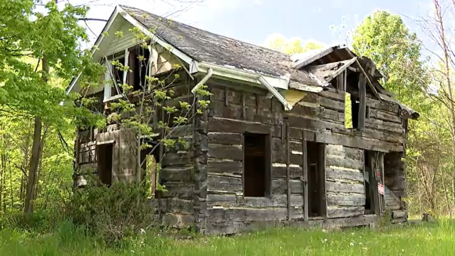 to-move-or-not-to-move:-officials-weigh-options-for-last-remaining-log-cabin-in-braceville