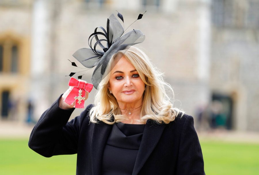 80s-singer-bonnie-tyler-in-medically-induced-coma,-remains-‘seriously-ill,’-family-says