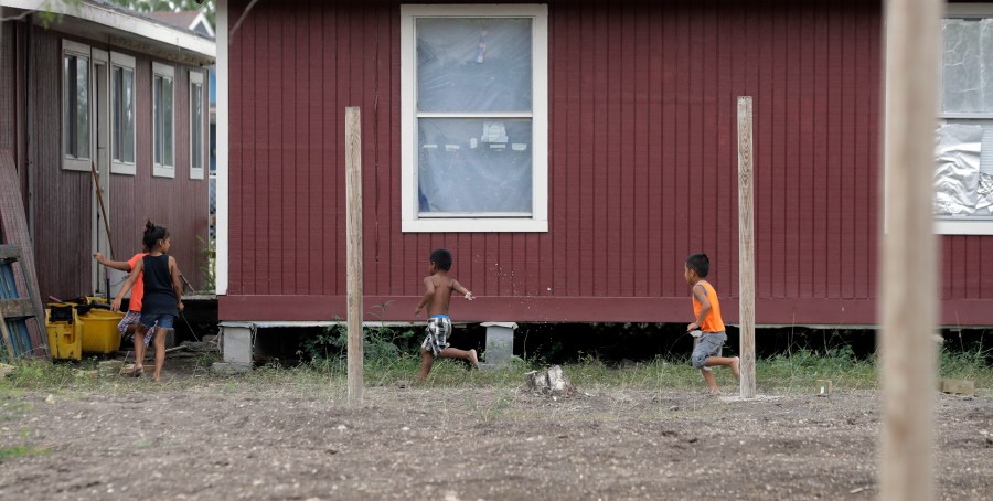 border-report-live:-colonias-are-widespread-but-still-lack-basic-services,-study-finds