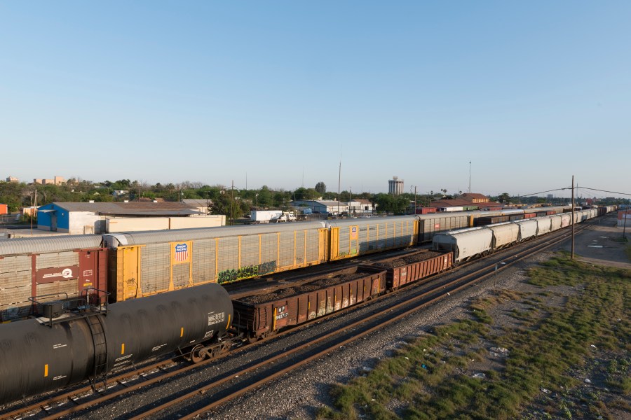 texas-woman-faces-charges-linked-to-6-shipping-container-deaths