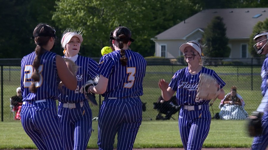 champion-softball-posts-shutout-in-sectional-final
