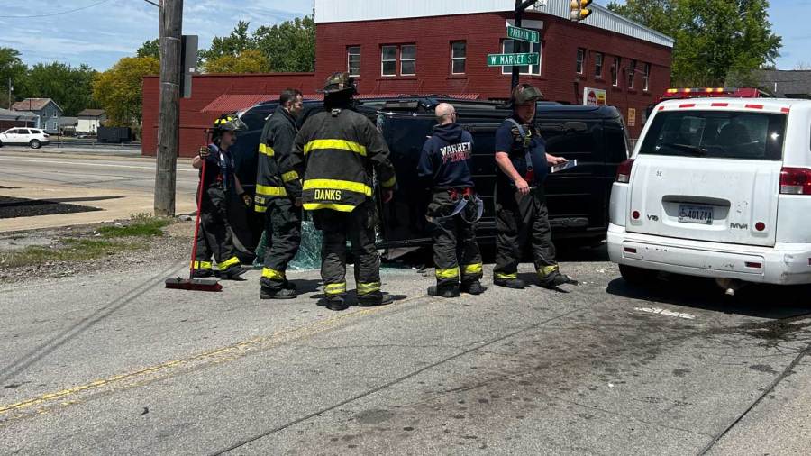 two-people-hurt-in-warren-crash:-police