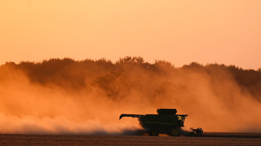 white-house:-china-to-buy-at-least-$17b-in-us-agricultural-products-per-year