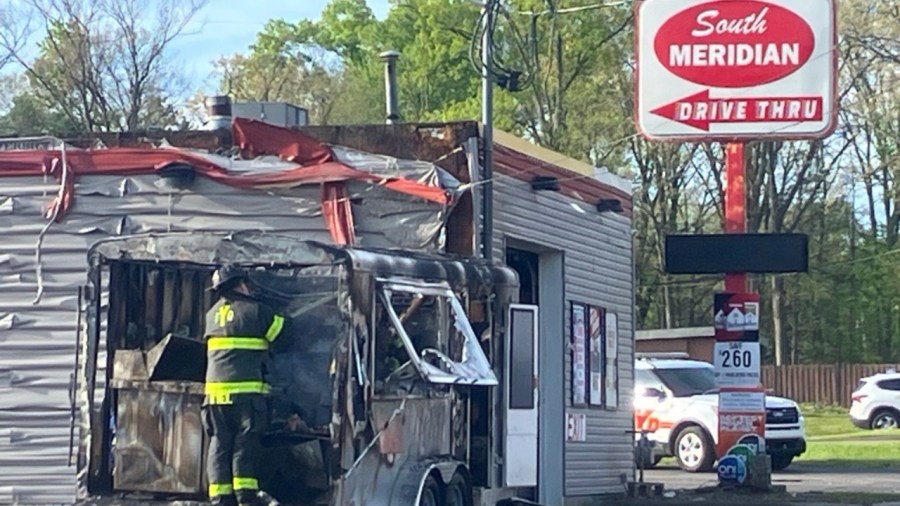 police:-man-injured-in-west-side-food-truck-fire-had-second-degree-burns