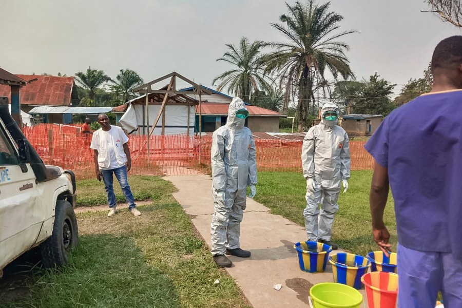 us-bans-foreign-travelers-from-ebola-impacted-nations