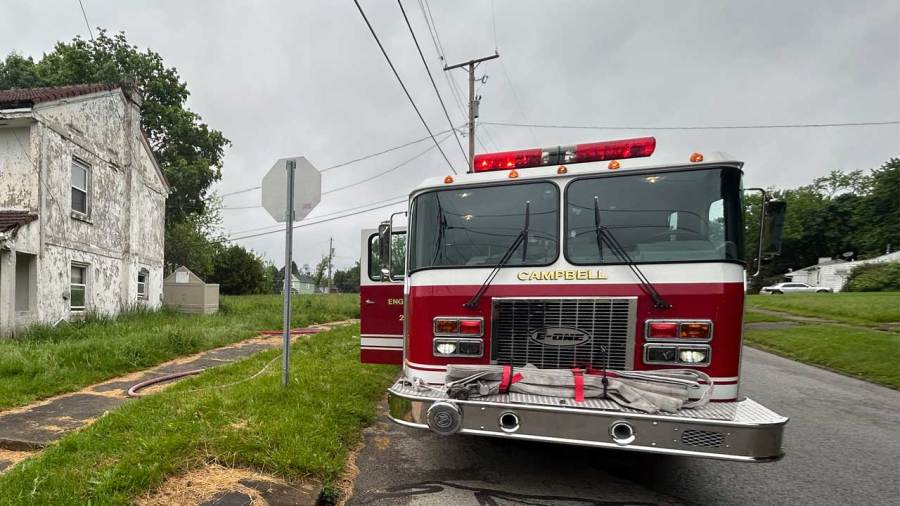 firefighters-battle-flames-in-campbell-apartment