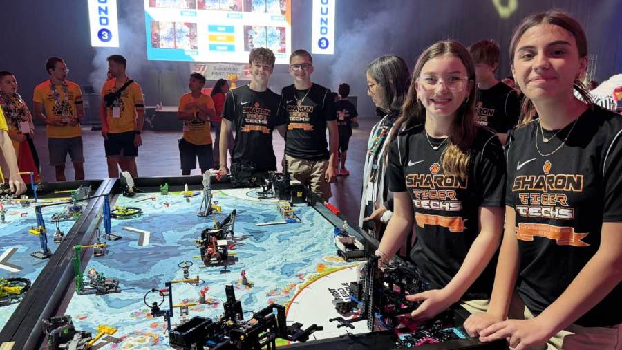 send-off-for-sharon-city-schools-robotics-team