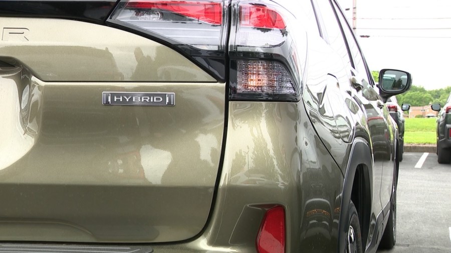 local-car-dealership-sees-increase-in-hybrid-interest-as-gas-prices-climb