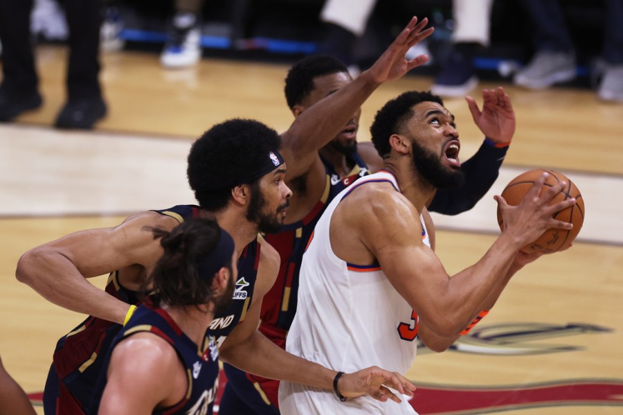 knicks-move-within-1-win-of-nba-finals-with-121-108-victory-over-cavaliers