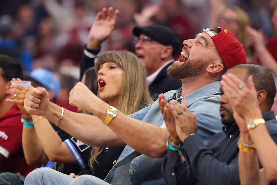 travis-kelce-and-taylor-swift-spotted-during-game-3