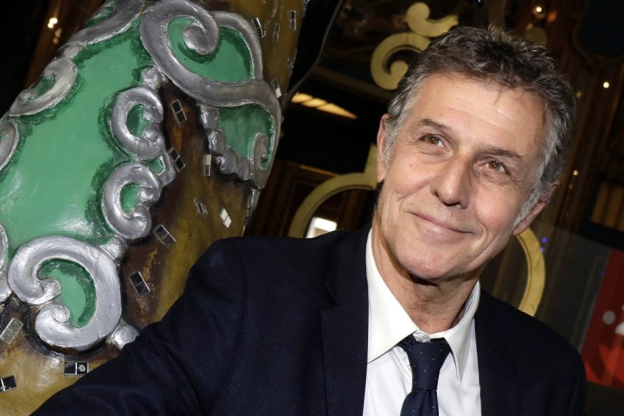 pierre-deny,-french-actor-who-appeared-in-‘emily-in-paris,’-dies-at-69-after-als-battle