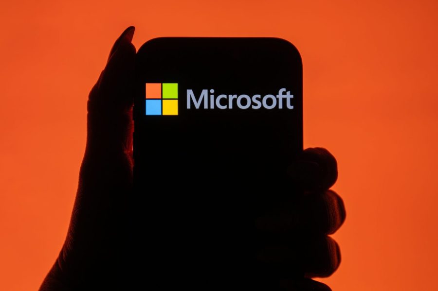 cyber-attackers-are-hijacking-microsoft-outlook,-teams-and-365-log-ins,-fbi-says