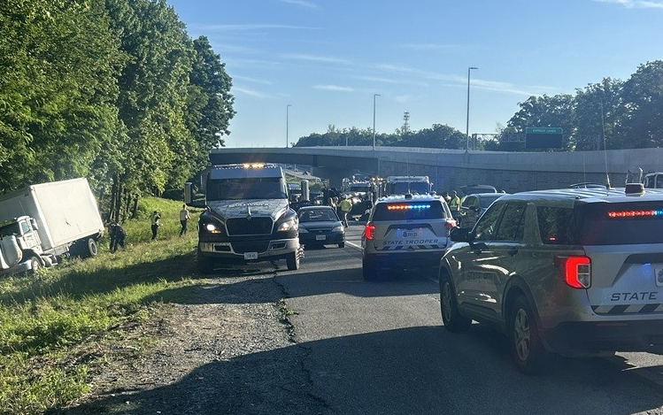 at-least-5-dead-after-crash-involving-bus,-6-vehicles-on-i-95-in-virginia:-police
