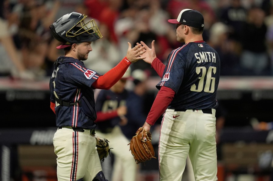 guardians-hold-on-for-4-3-win-over-red-sox
