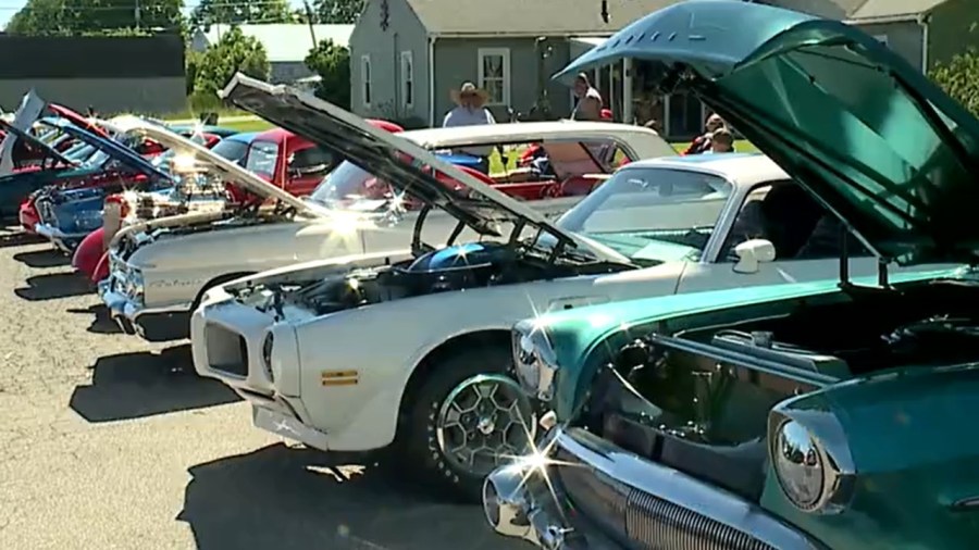 warm-weather-brings-car-enthusiasts-out-to-annual-car-show