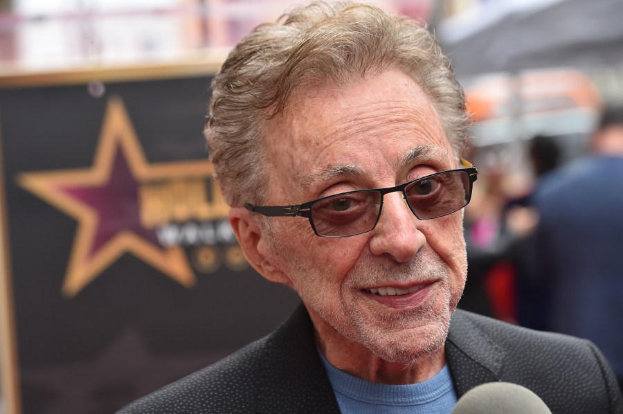 frankie-valli-cancels-the-remainder-of-the-four-seasons’-farewell-tour,-citing-health-concerns