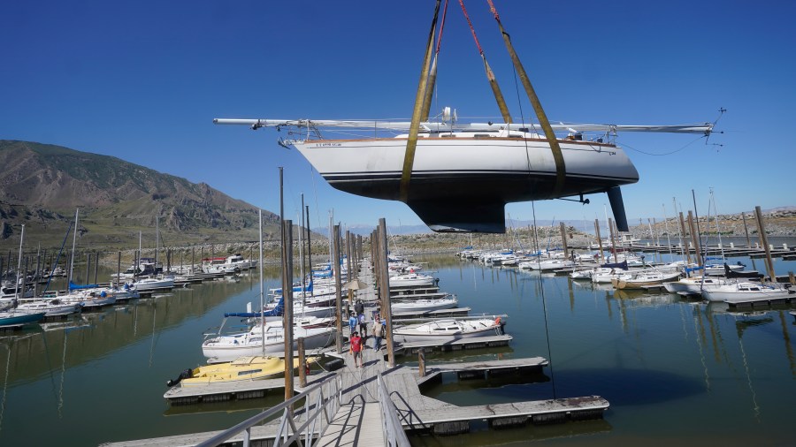 low-water-levels-force-boat-removal-at-great-salt-lake-state-park-marina