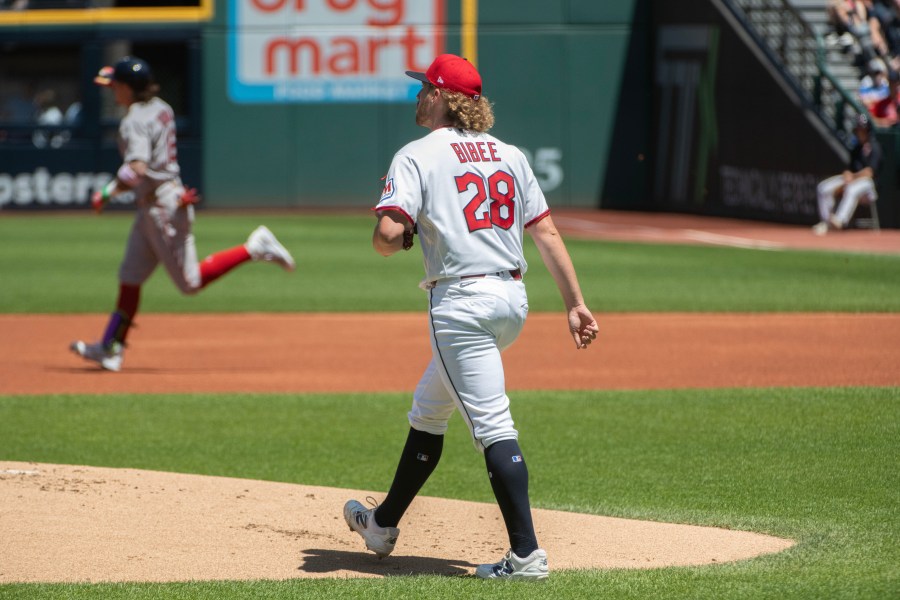 red-sox-break-through-in-7th-to-defeat-guardians