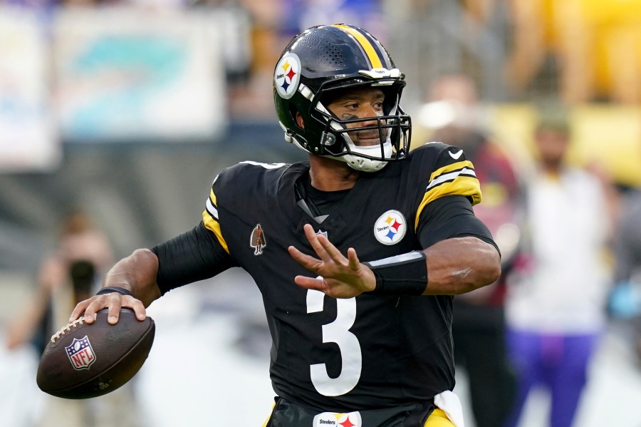 report:-former-steelers-qb-leaving-the-nfl-for-tv