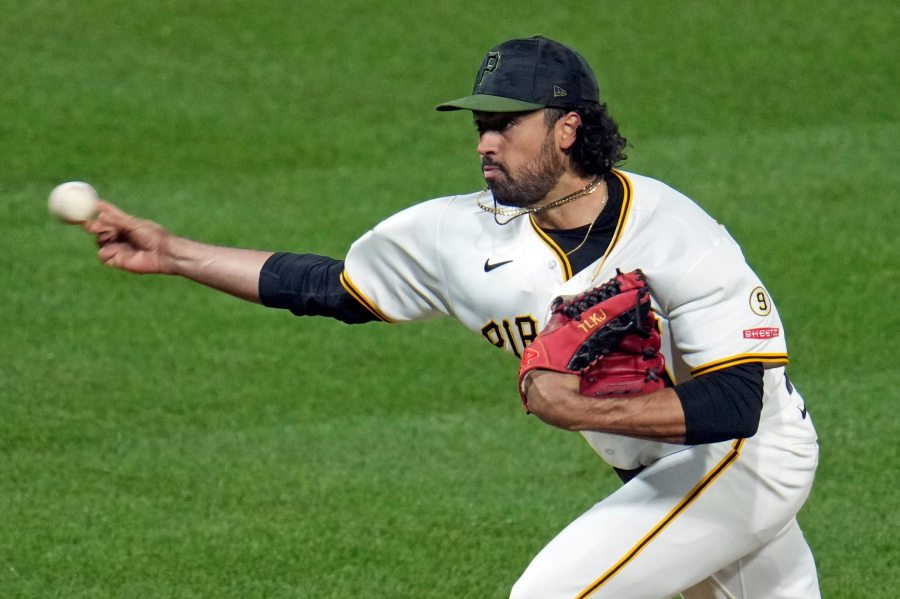 pirates-trade-relief-pitcher-in-minor-deal