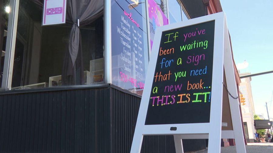 new-bookstore-opens-for-indie-authors-in-warren